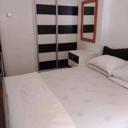 Apartment Budo *